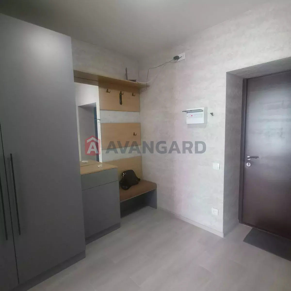 1 ��. ��������, 44/-/7 ��. �., 9/10 ������ ���� 5