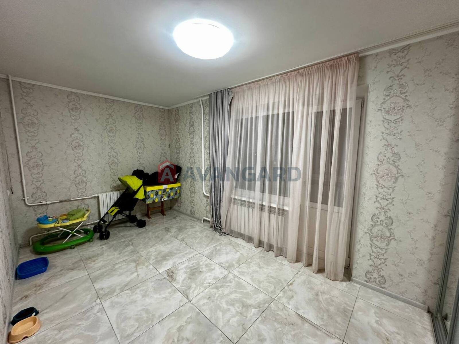 3 ����. ��������, 67/-/7 ��. �., 6/9 ���� ���� 6