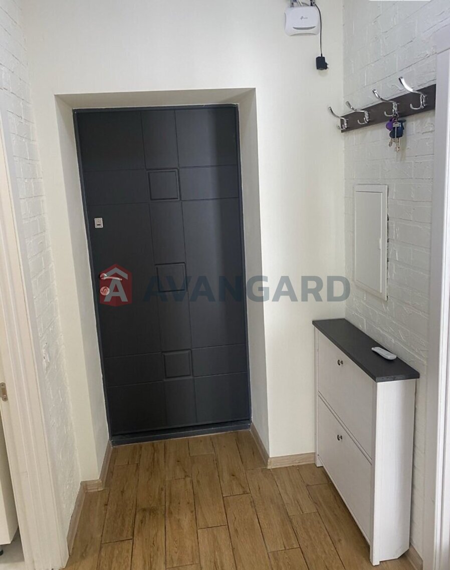 1 ��. ��������, 37/18/16 ��. �., 2/9 ������ ���� 15