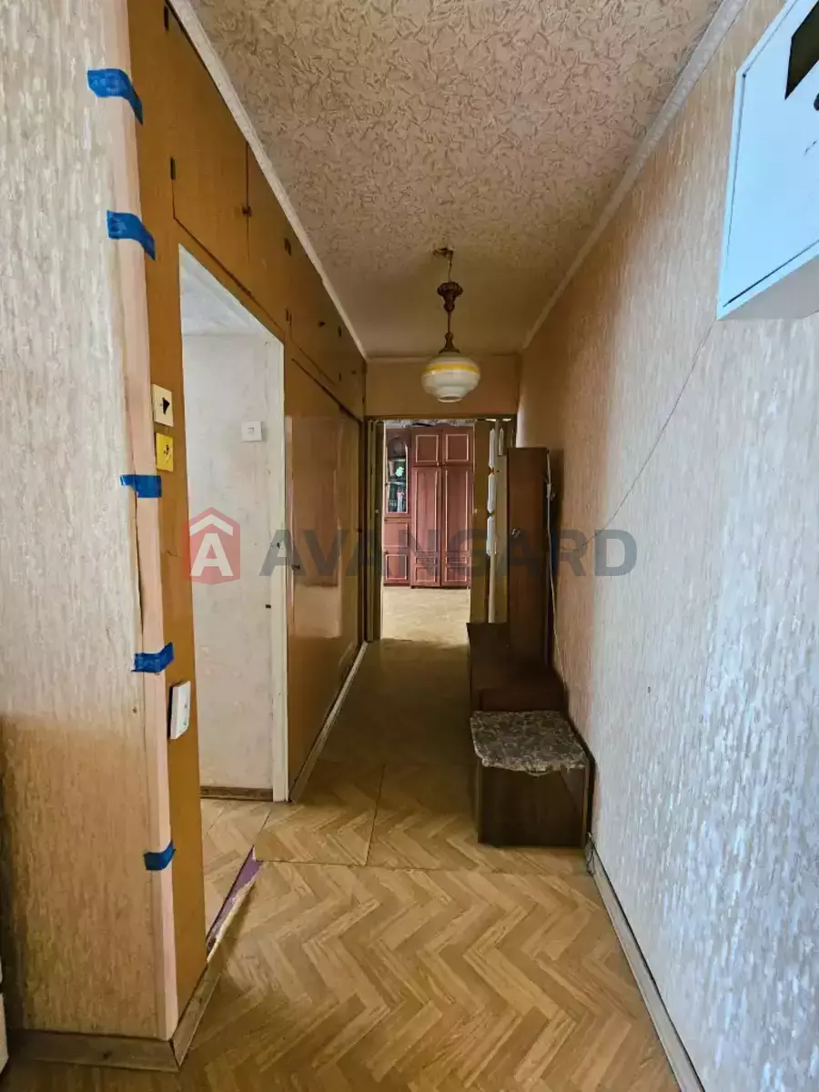 3 ��. ��������, 67/48/9 ��. �., 7/9 ������ ���� 7