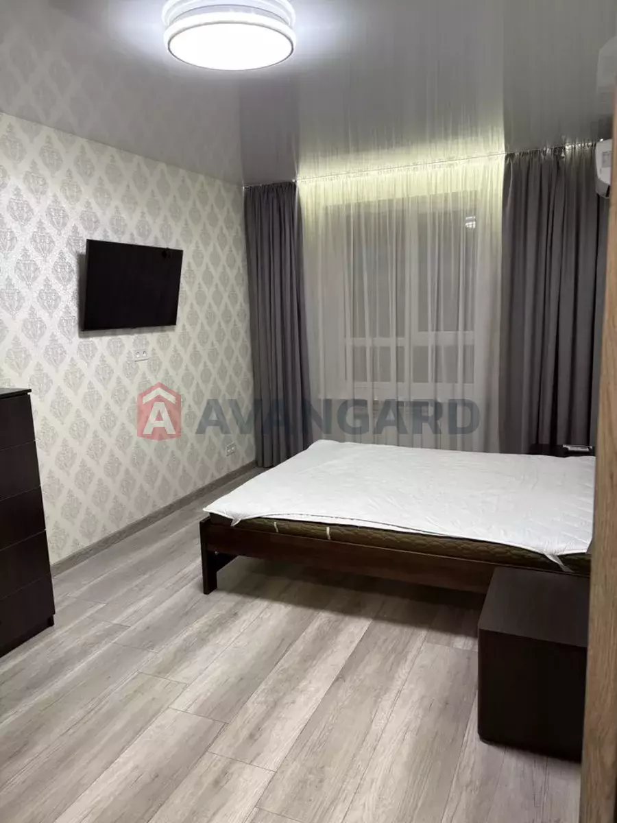 2 ����. ��������, 46/-/20 ��. �., 8/10 ���� ���� 3