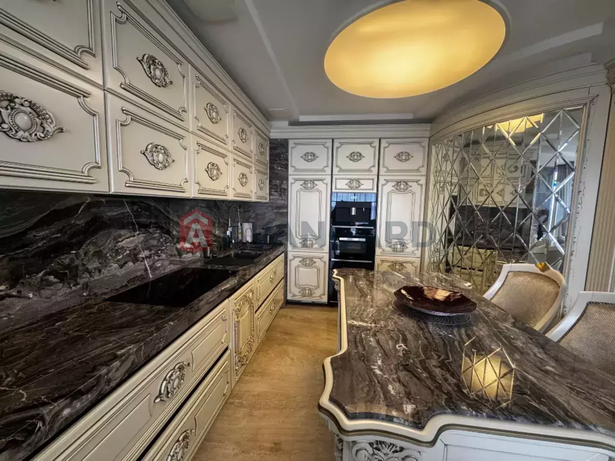 4 ��. ��������, 150/-/- ��. �., 7/8 ������ ���� 3