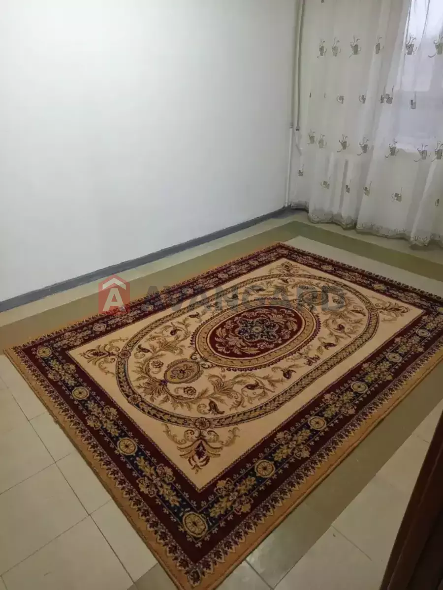 2 ����. ��������, 50/-/- ��. �., 8/9 ���� ���� 3