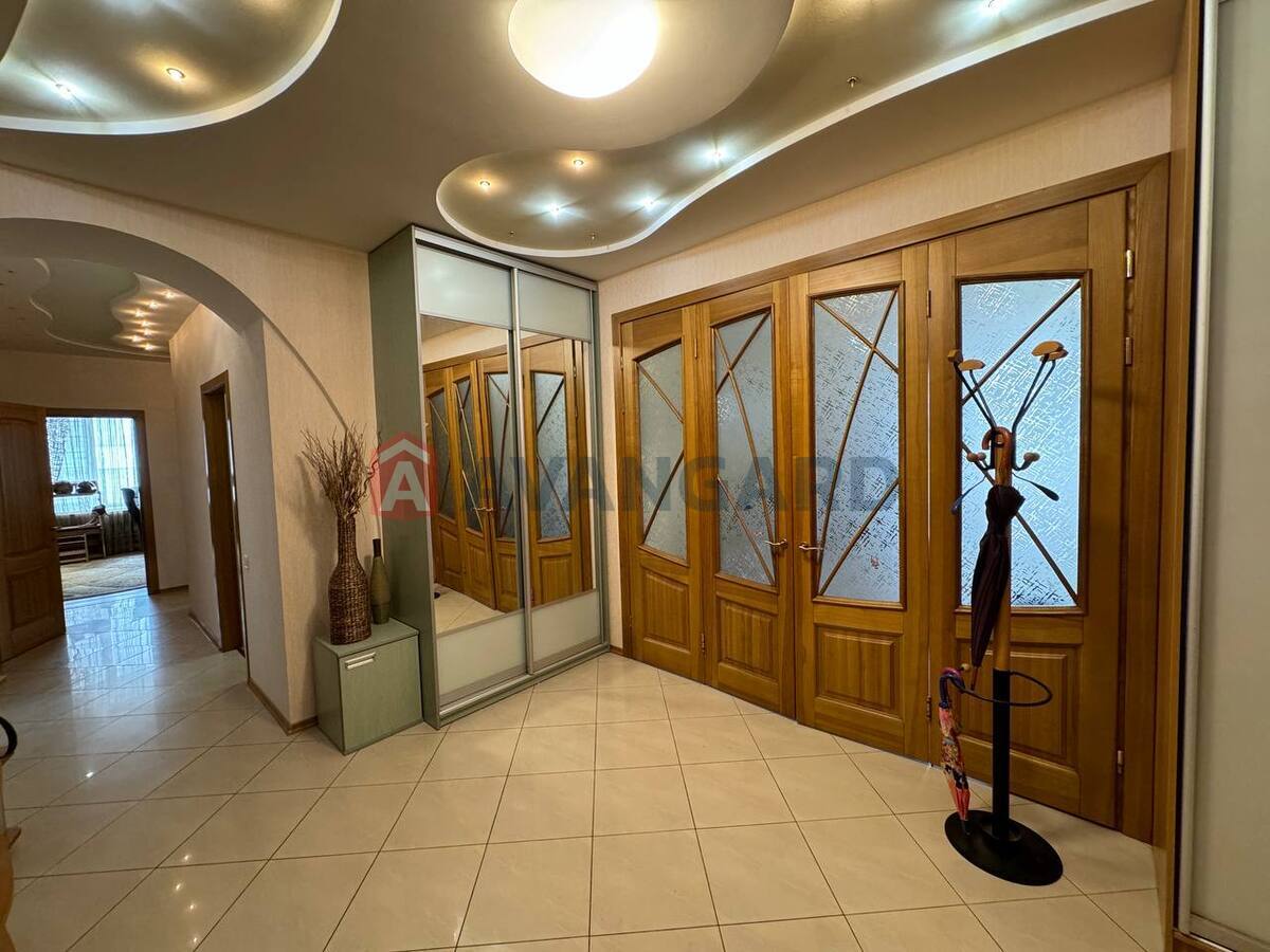 3 ��. ��������, 125/-/12 ��. �., 9/14 ������ ���� 21