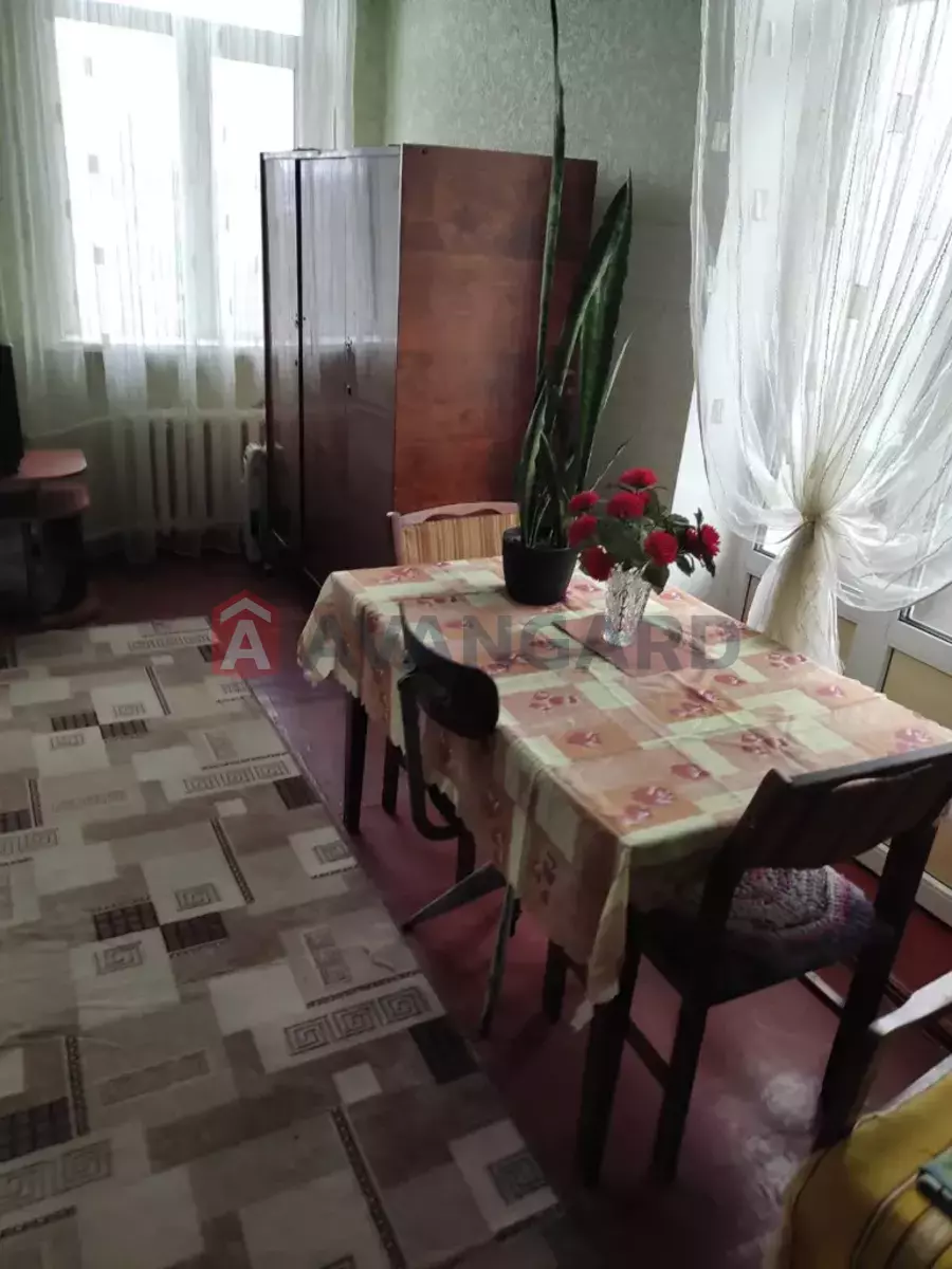 2 ��. ��������, 53/30/10 ��. �., 4/4 ������ ���� 4