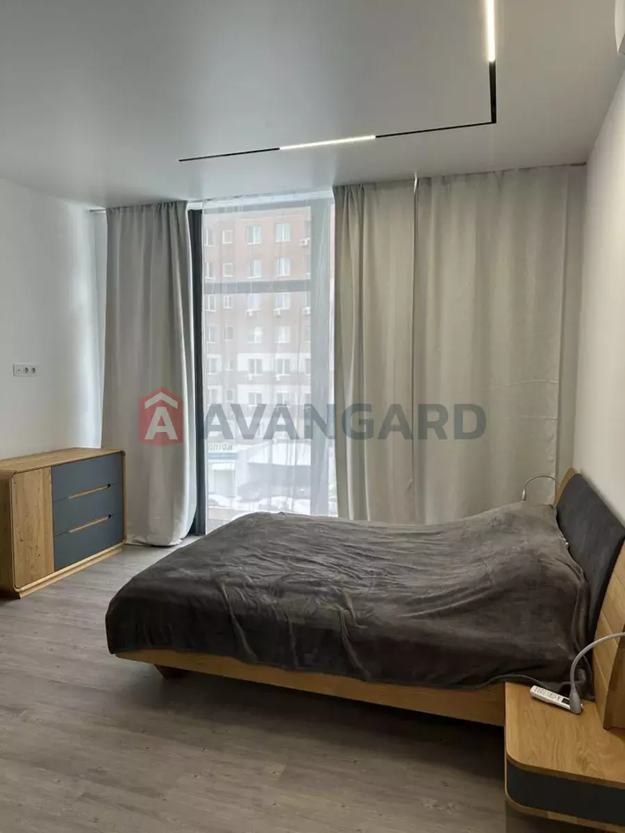 2 ��. ��������, 50/-/20 ��. �., 4/10 ������ ���� 5