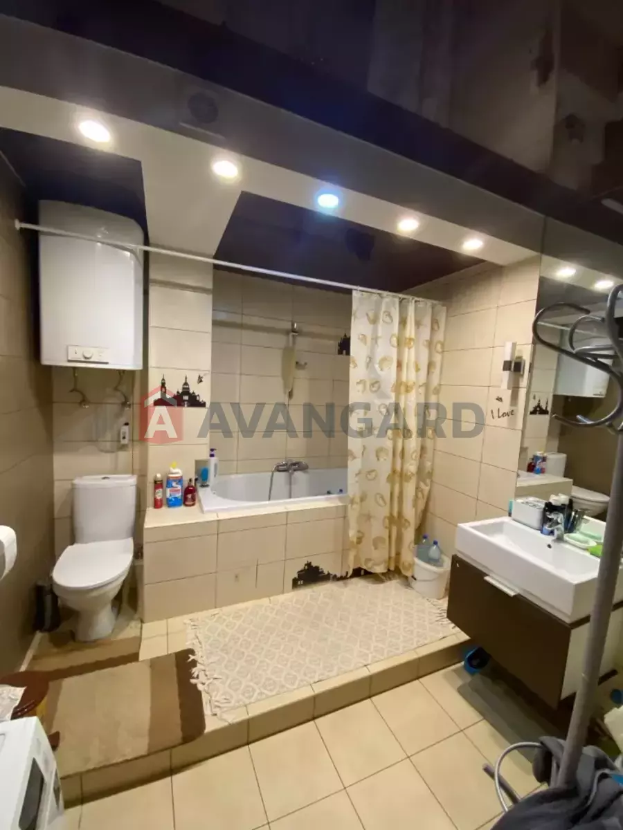 4 . , 83/-/10 . ., 2/10   15