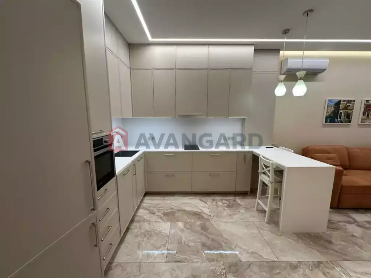 2 ��. ��������, 58/30/25 ��. �., 5/18 ������ ���� 4