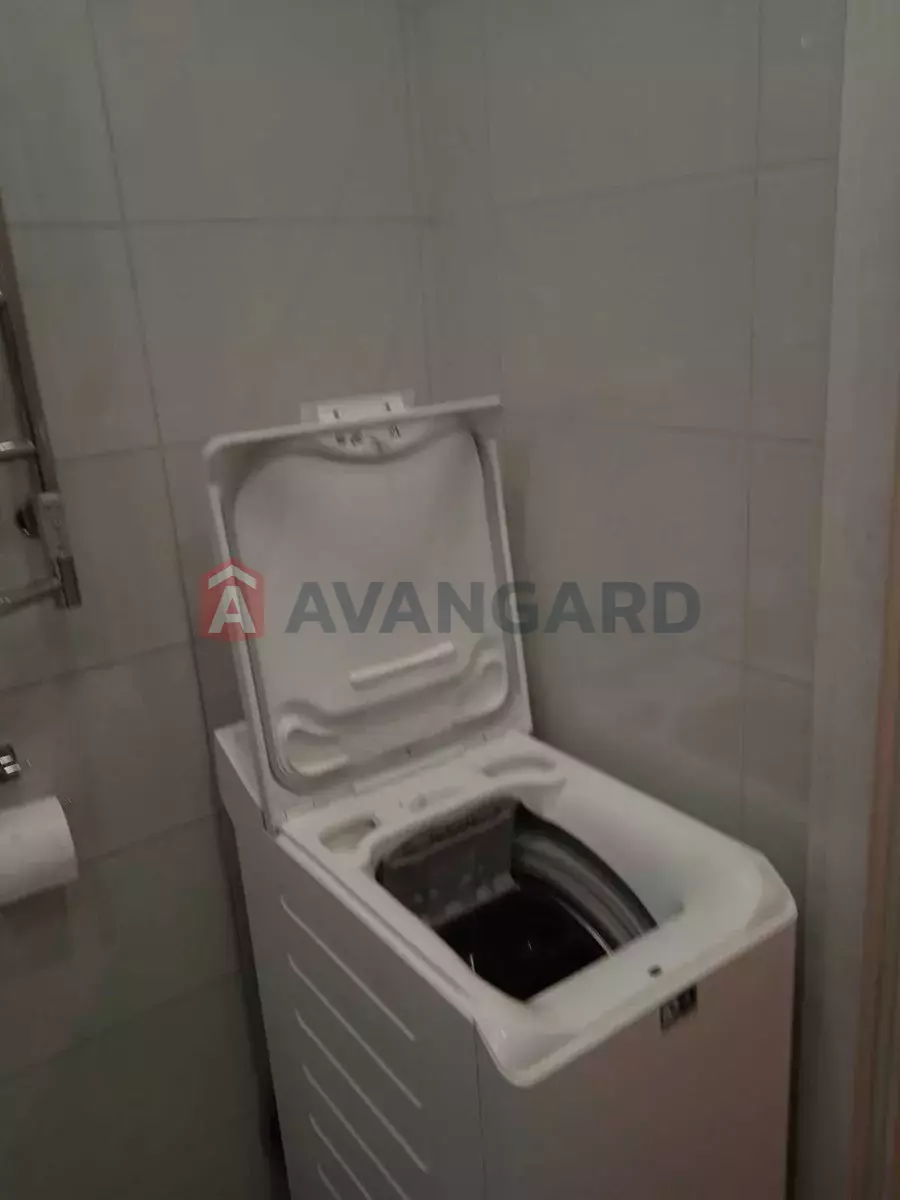 1 ����. ��������, 40/-/11 ��. �., 4/10 ���� ���� 5