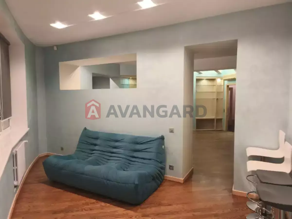 4 ��. ��������, 240/140/25 ��. �., 6/13 ������ ���� 12