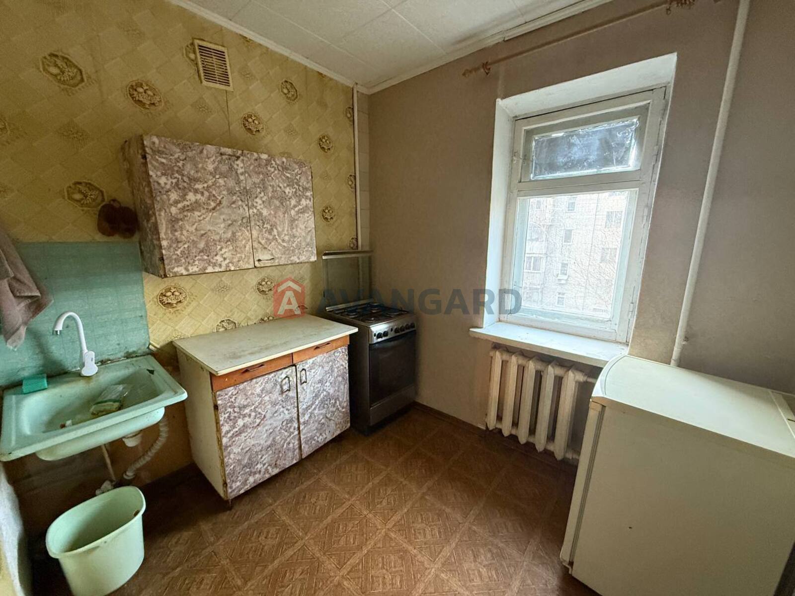 1 ��. ��������, 33/17/7 ��. �., 4/5 ������ ���� 5