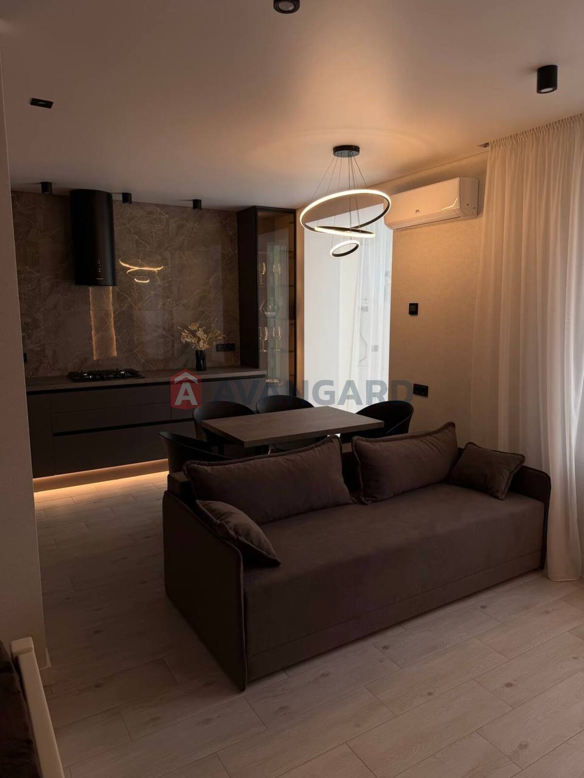 1 ����. ��������, 45/-/6 ��. �., 7/10 ���� ���� 1