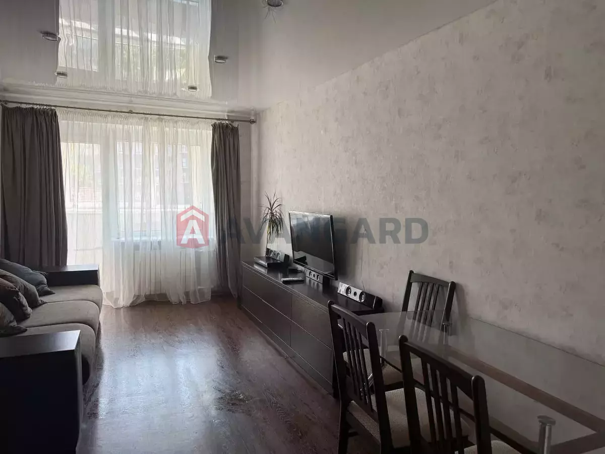 2 ����. ��������, 45/-/- ��. �., 4/5 ���� ���� 2