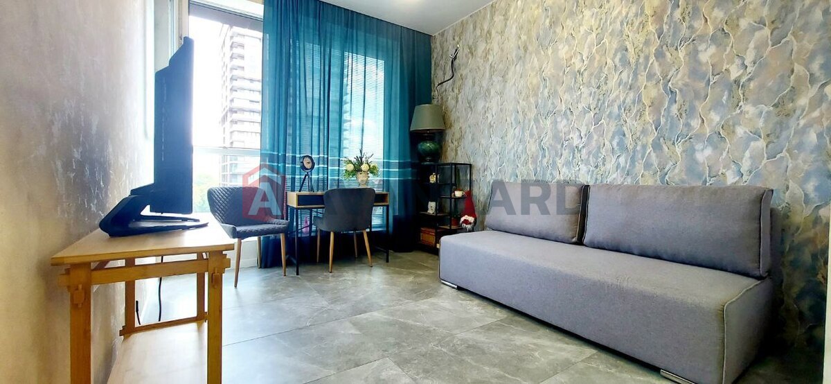 2 ����. ��������, 45/-/- ��. �., 15/18 ���� ���� 7