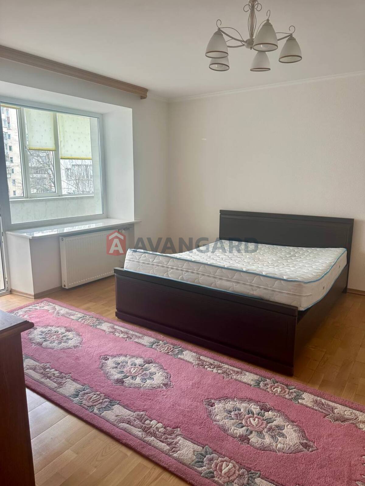 3 ��. ��������, 80/60/24 ��. �., 5/10 ������ ���� 6