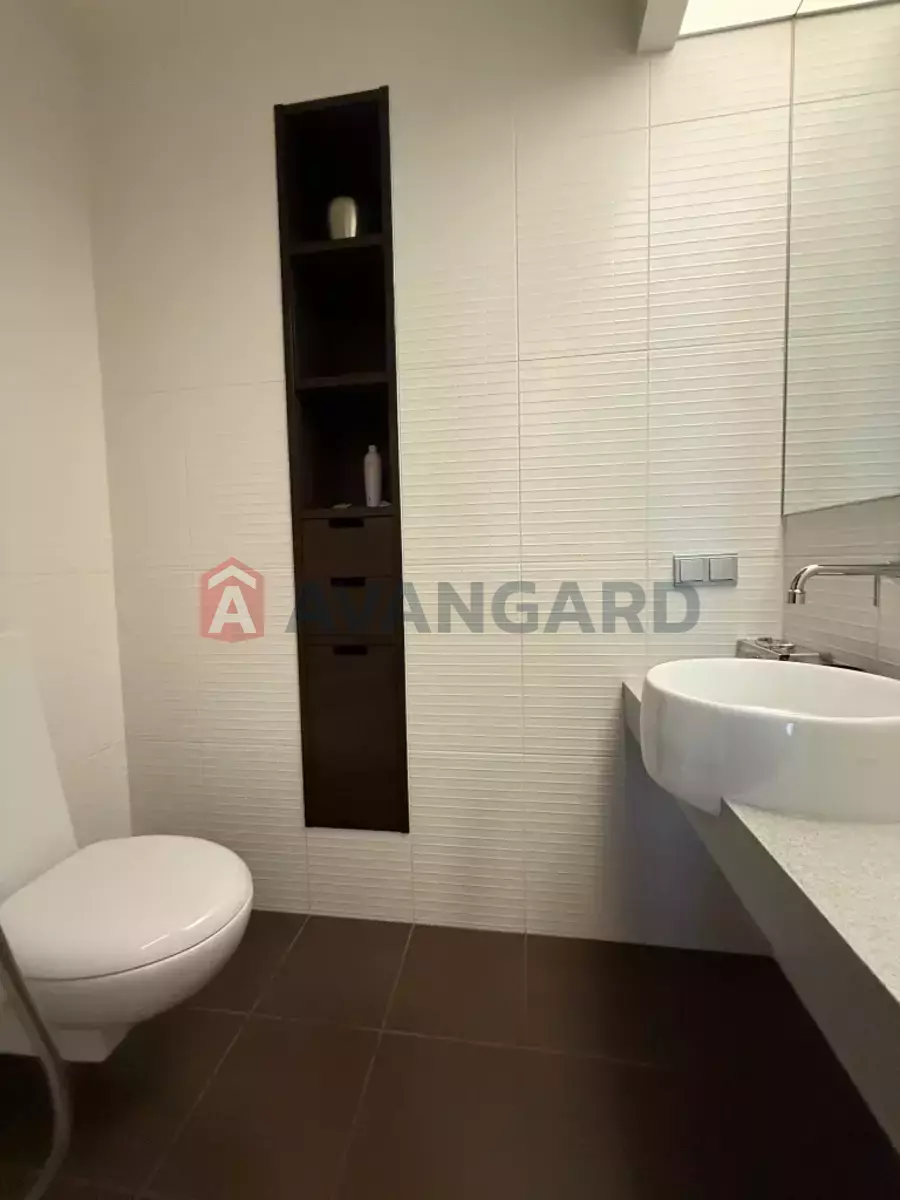 3 ����. ��������, 157/-/- ��. �., 4/10 ���� ���� 3