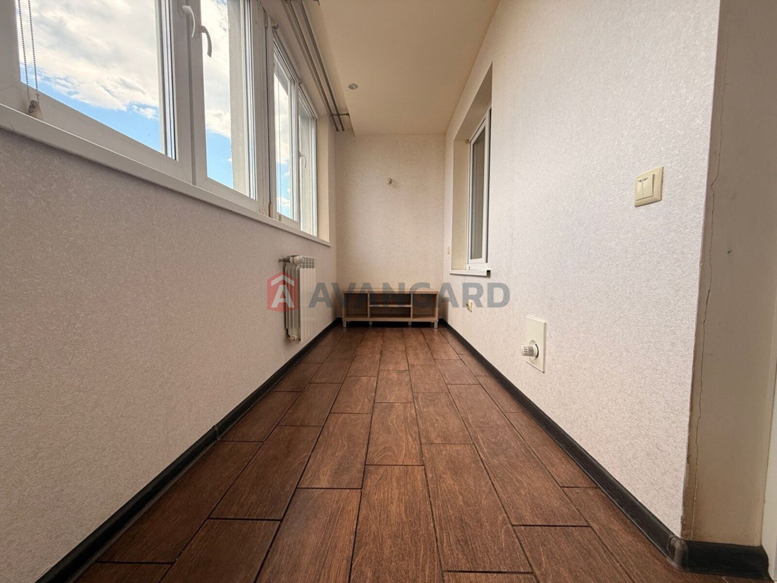 1 ��. ��������, 40/-/10 ��. �., 9/9 ������ ���� 11