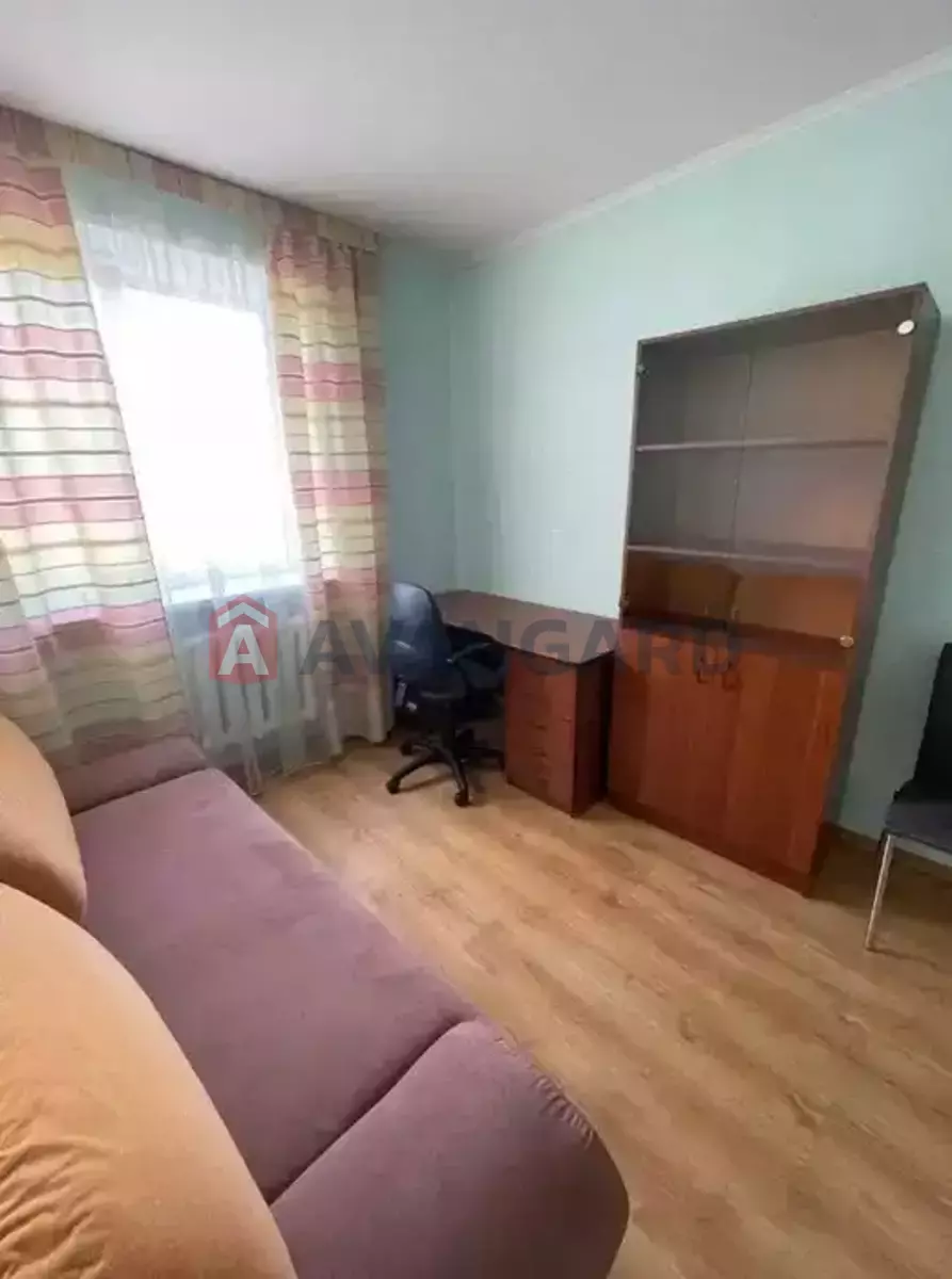 4 ��. ��������, 80/-/8 ��. �., 7/9 ������ ���� 6