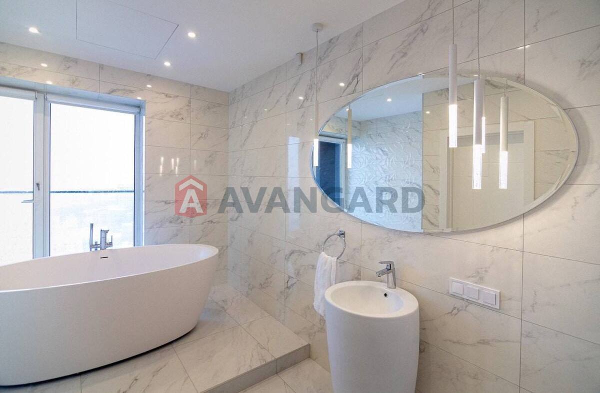 3 ��. ��������, 100/-/- ��. �., 21/22 ������ ���� 8