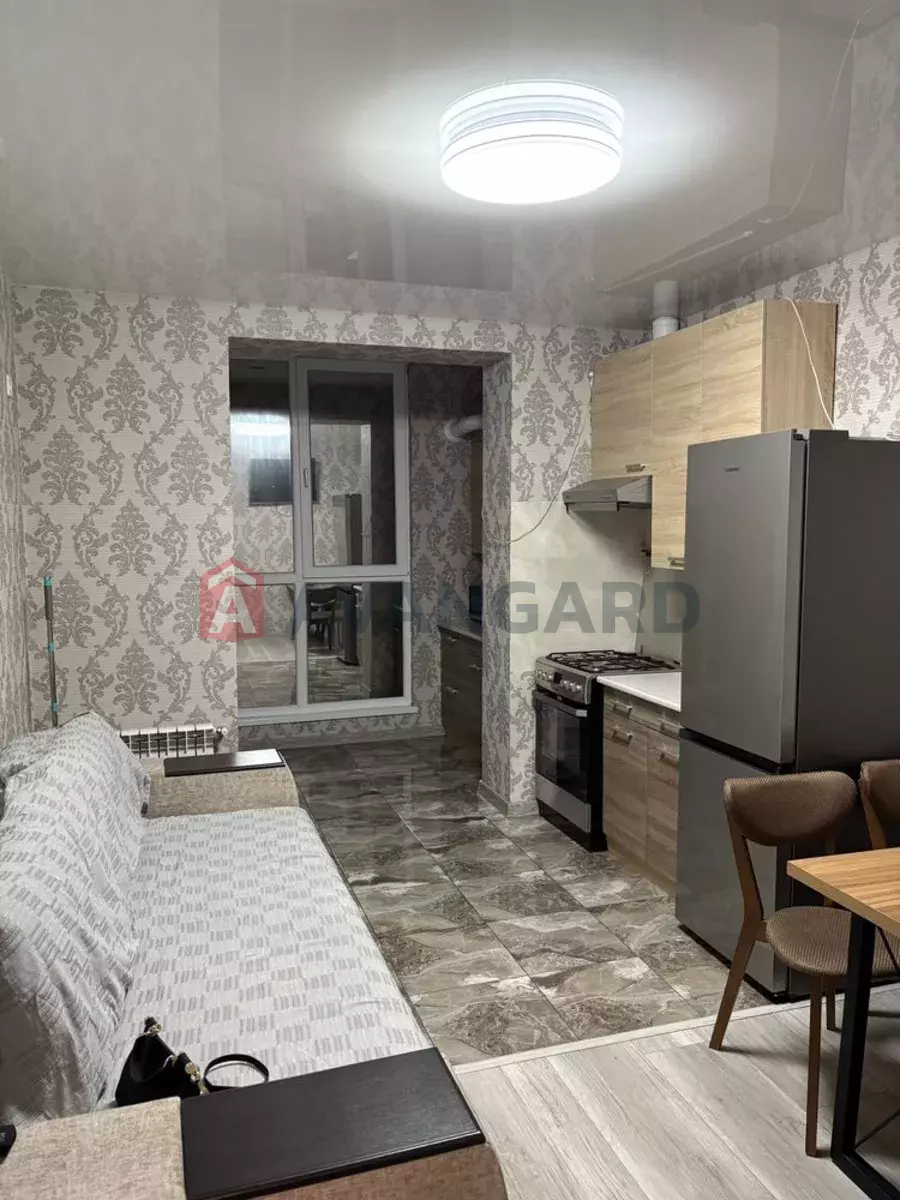 2 ����. ��������, 46/-/20 ��. �., 8/10 ���� ���� 2