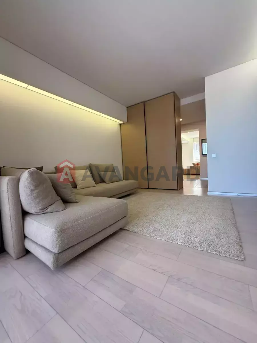 3 ����. ��������, 157/-/- ��. �., 4/10 ���� ���� 13