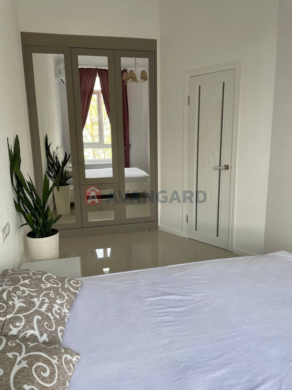 1 ����. ��������, 45/-/12 ��. �., 6/10 ���� ���� 4