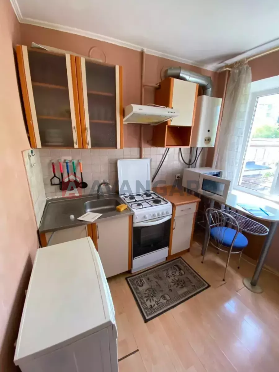 1 ��. ��������, 30/17/6 ��. �., 4/5 ������ ���� 1