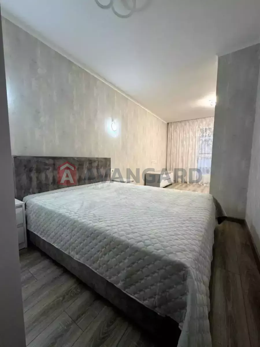 1 ����. ��������, 44/15/20 ��. �., 8/10 ���� ���� 5