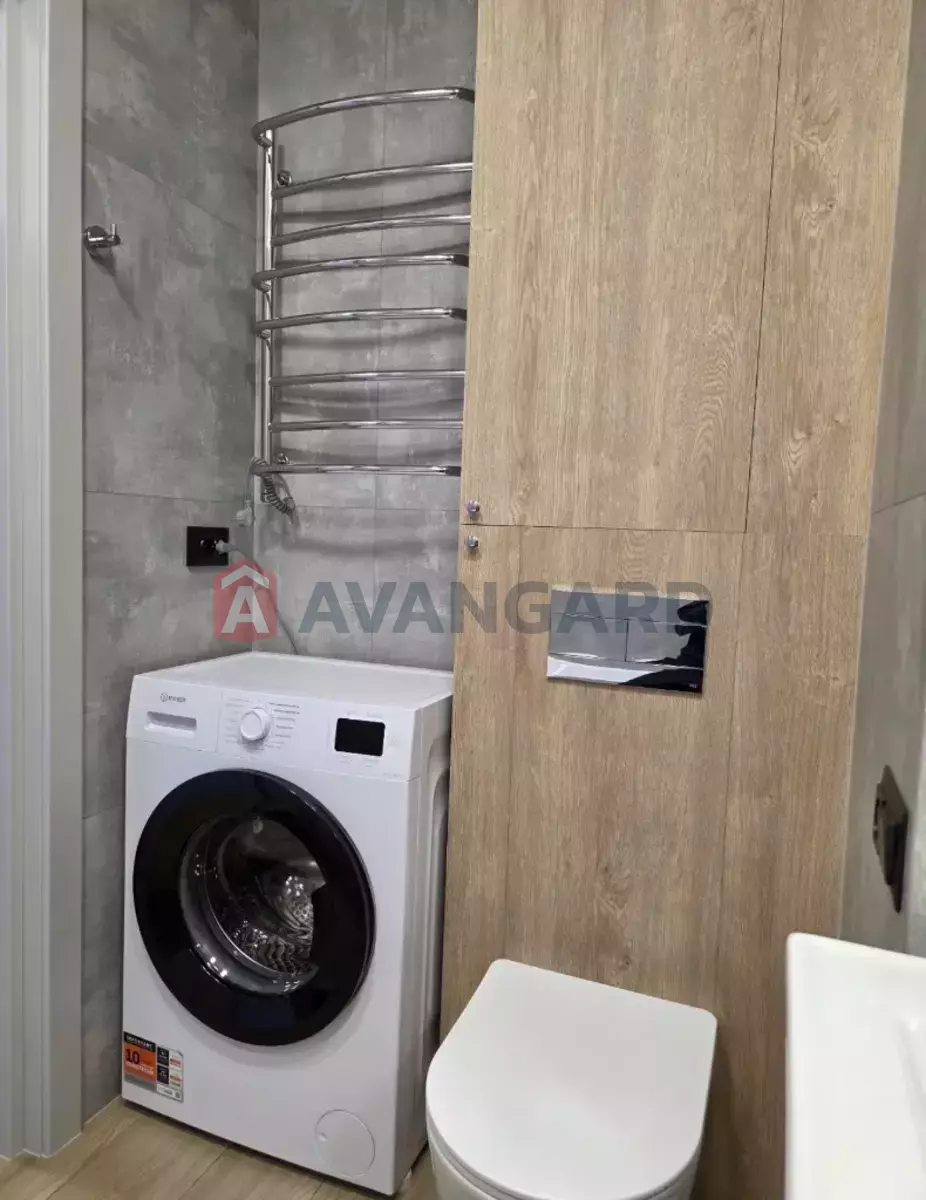 1 ����. ��������, 35/-/- ��. �., 9/10 ���� ���� 6