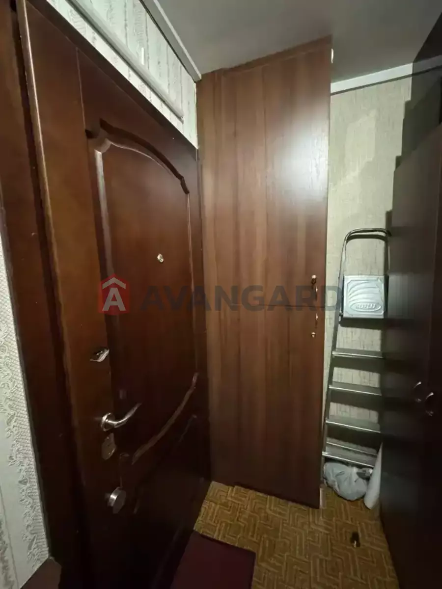 3 ��. ��������, 80/60/20 ��. �., 9/9 ������ ���� 9