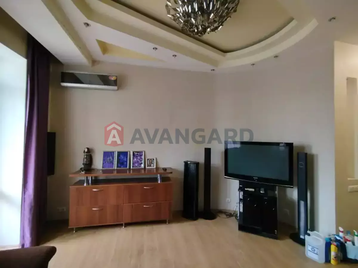 1 ��. ��������, 53/-/20 ��. �., 3/3 ������ ���� 3