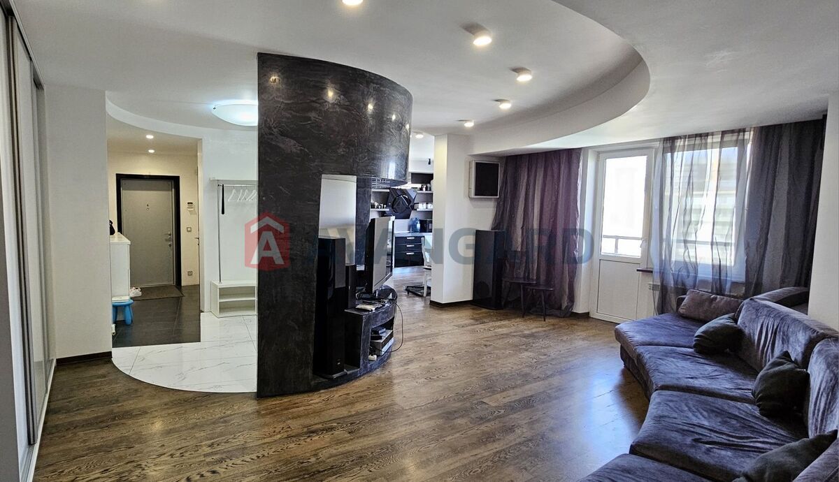 4 ��. ��������, 157/-/15 ��. �., 8/9 ������ ���� 23