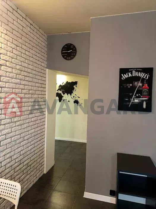 1 ��. ��������, 51/-/15 ��. �., 9/10 ������ ���� 11