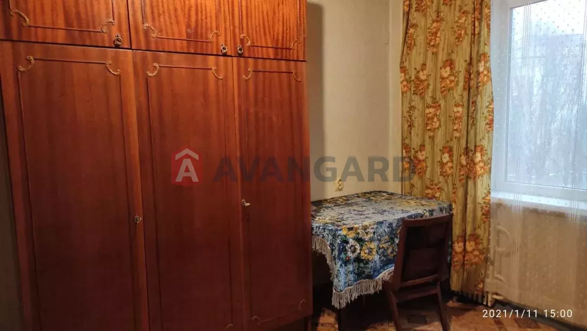 3 ����. ��������, 64/-/9 ��. �., 8/9 ���� ���� 8