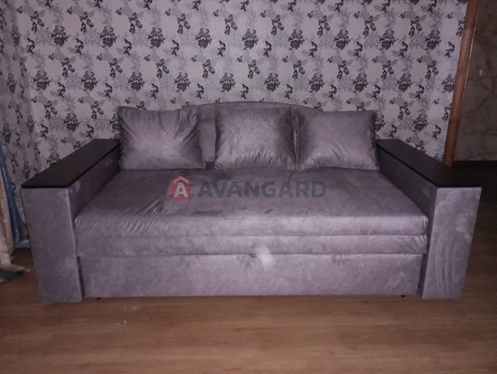 2 ����. ��������, 56/28/9 ��. �., 8/16 ���� ���� 13