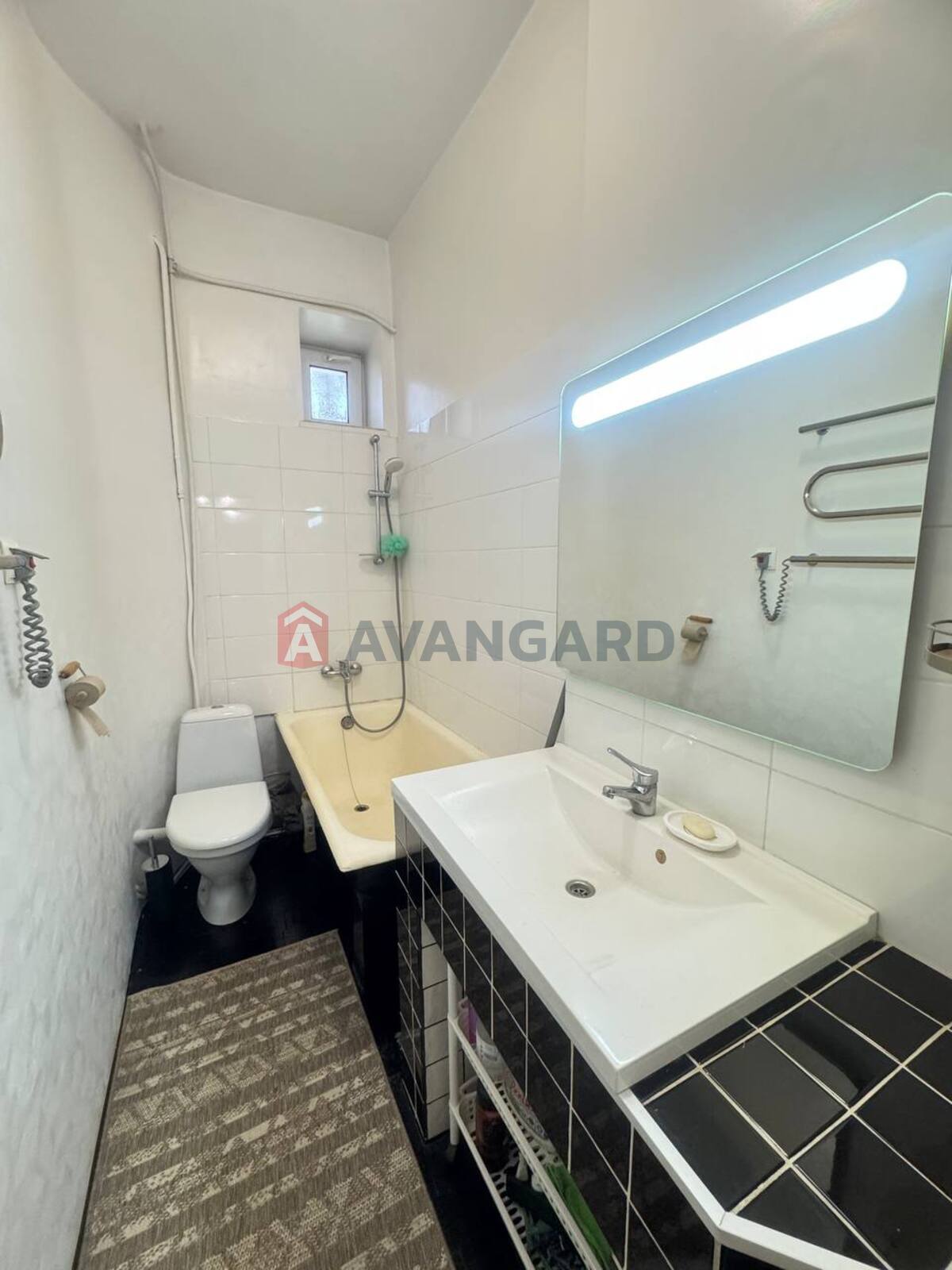 2 ��. ��������, 46/-/8 ��. �., 1/2 ������ ���� 11