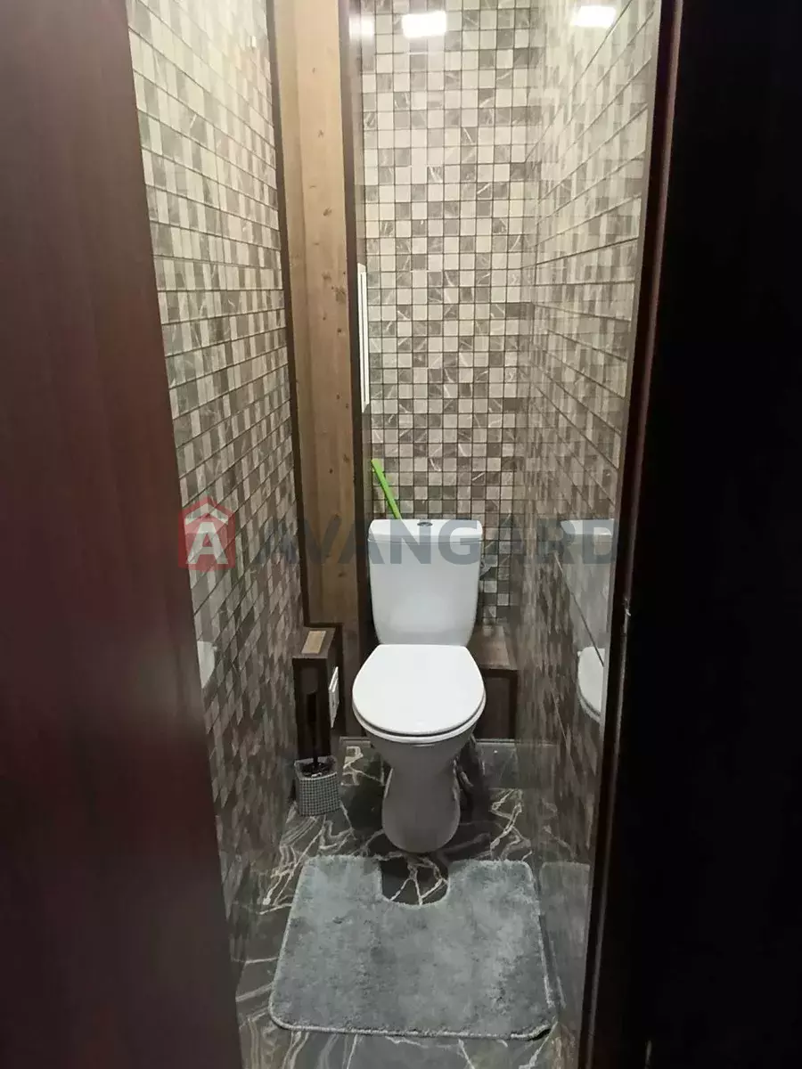 3 . , 70/-/11 . ., 9/9   3