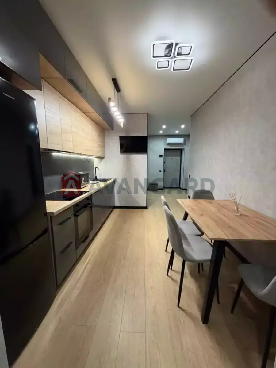 1 ��. ��������, 44/-/14 ��. �., 6/10 ������ ���� 2