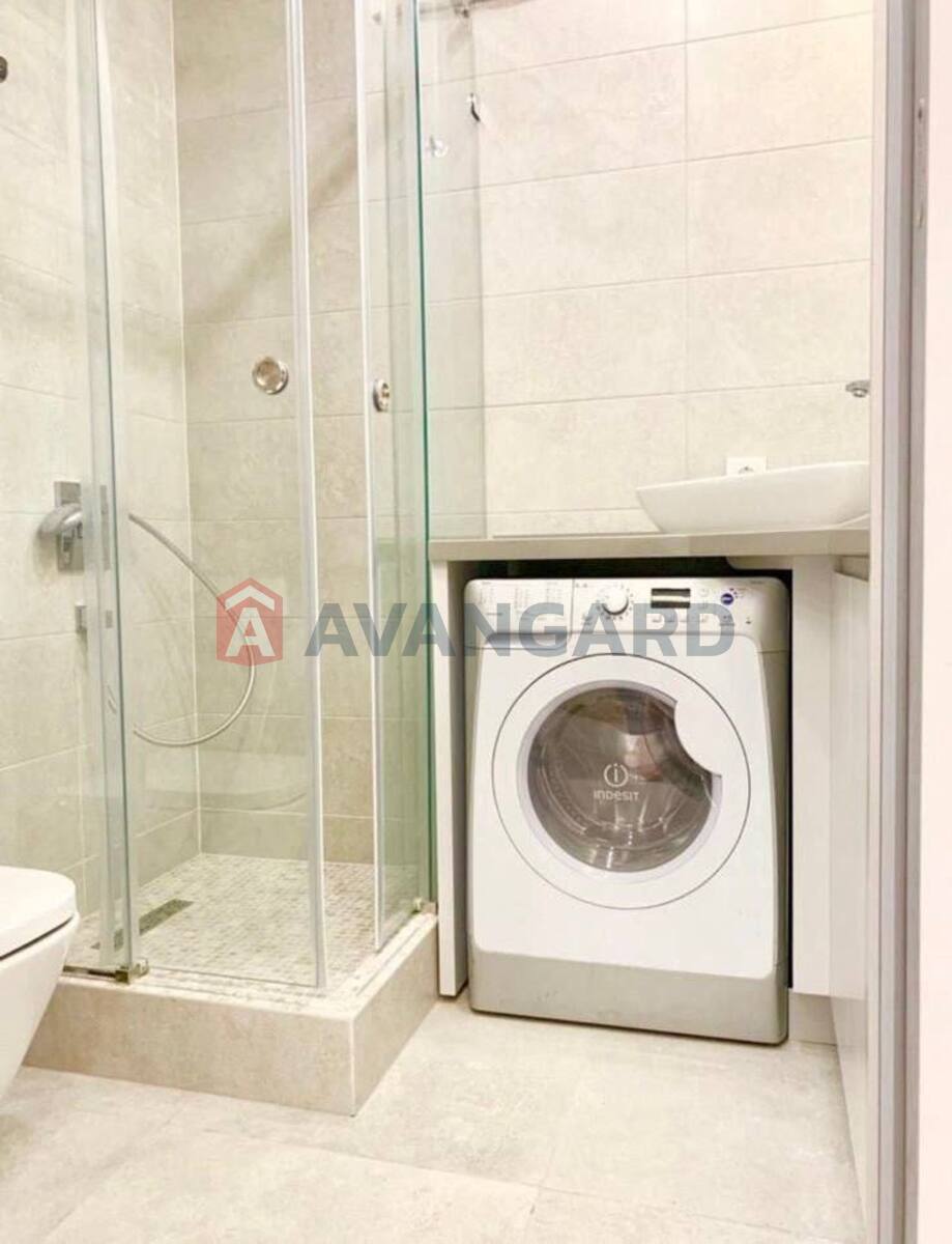 1 ��. ��������, 50/-/- ��. �., 4/10 ������ ���� 10