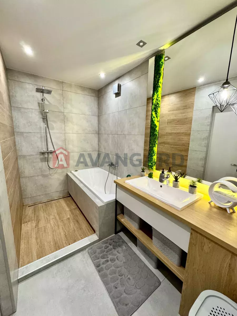 3 ��. ��������, 86/-/10 ��. �., 12/12 ������ ���� 13