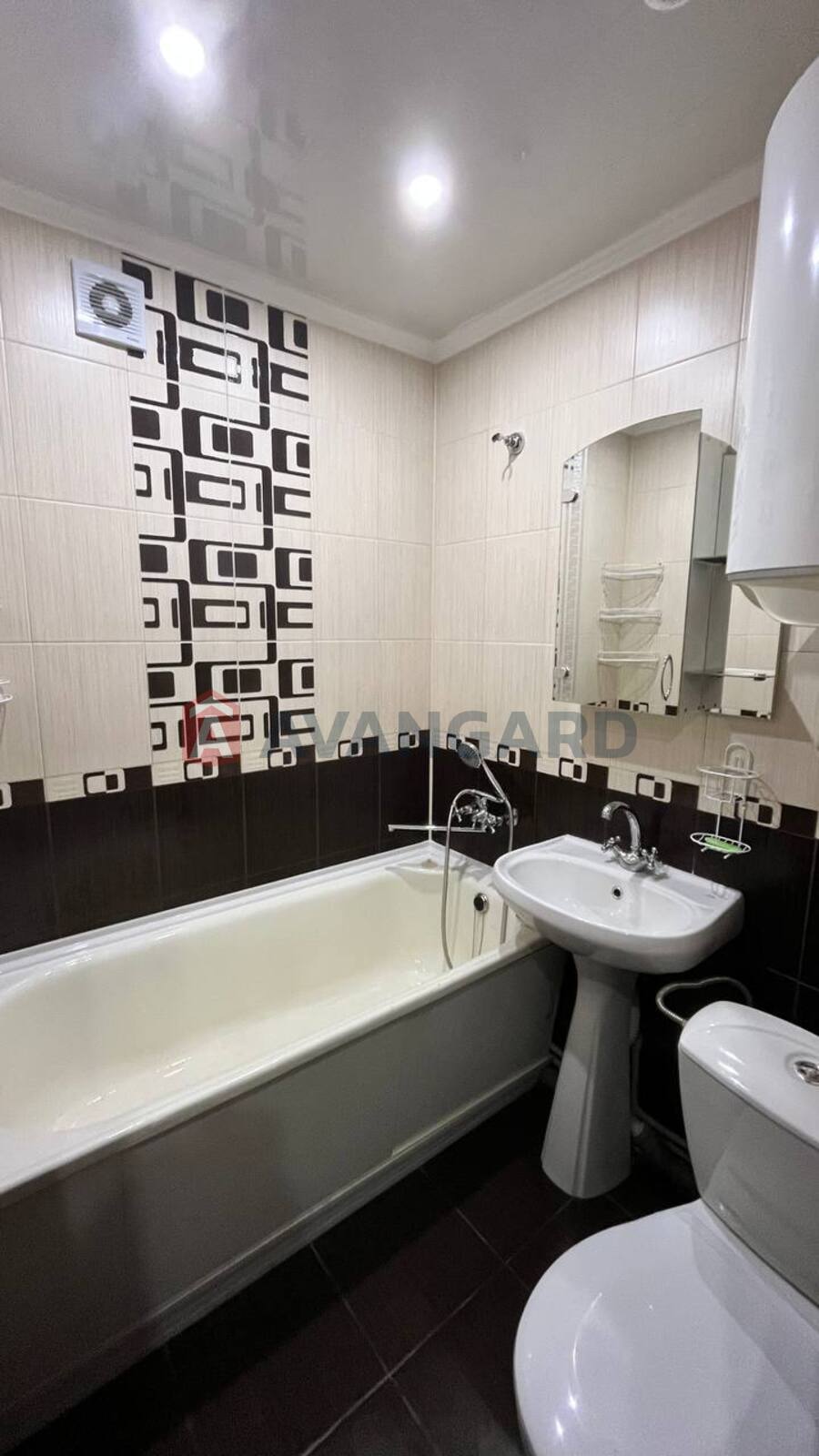 1 ��. ��������, 30/-/7 ��. �., 5/5 ������ ���� 5