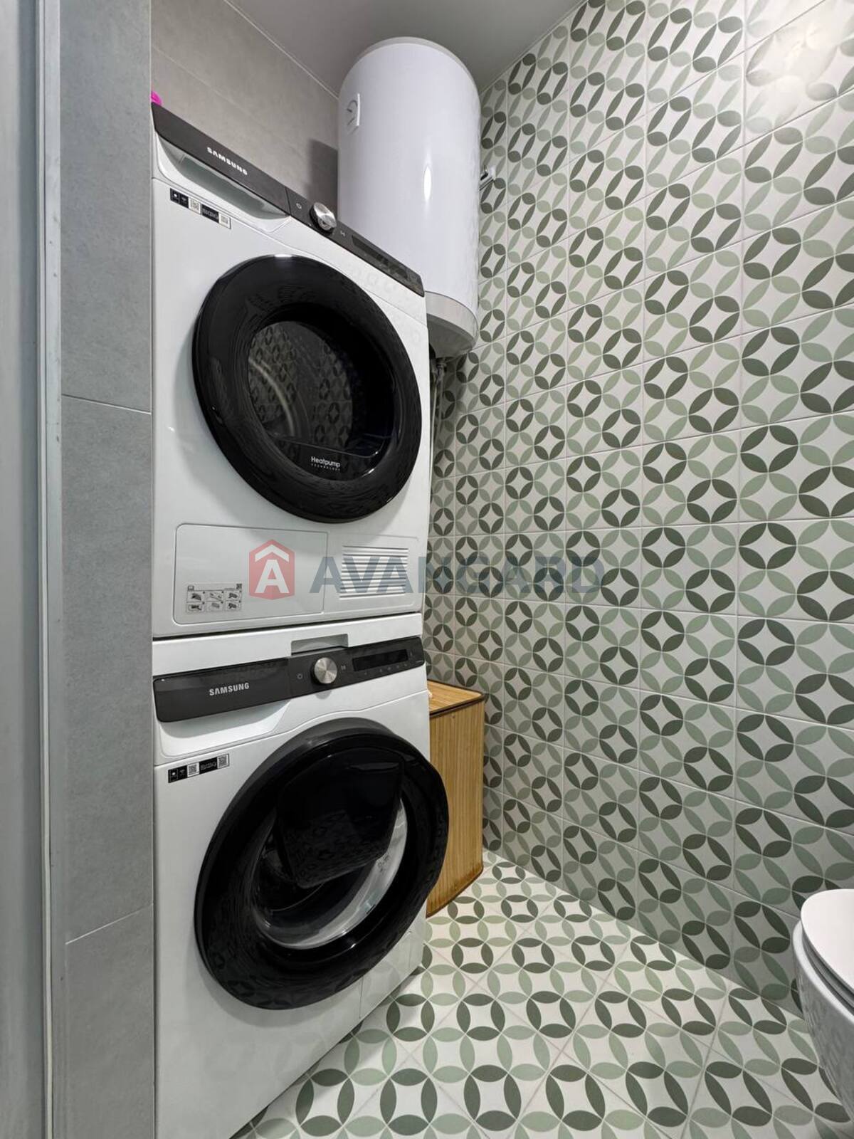 2 ��. ��������, 62/38/16 ��. �., 12/19 ������ ���� 4