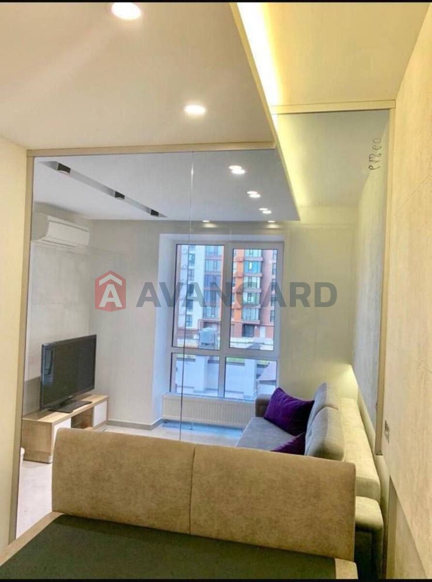 1 ��. ��������, 50/-/- ��. �., 4/10 ������ ���� 7