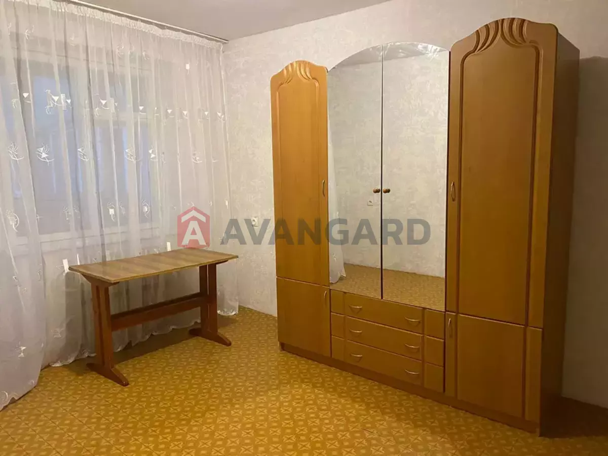 1 ��. ��������, 44/-/9 ��. �., 16/16 ������ ���� 1