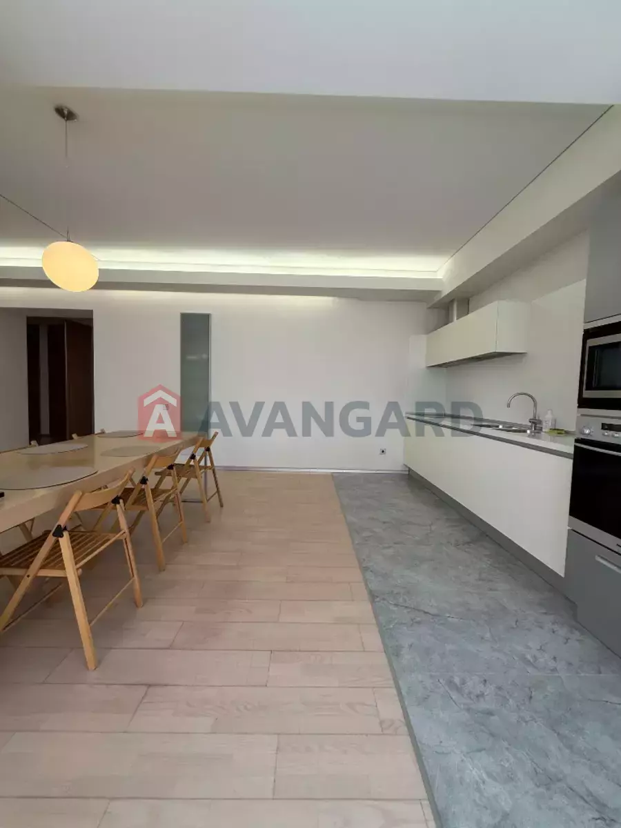 3 ����. ��������, 157/-/- ��. �., 4/10 ���� ���� 12