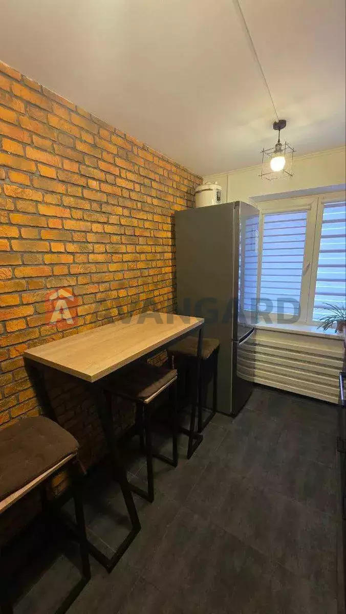 3 ��. ��������, 64/-/8 ��. �., 4/9 ������ ���� 3