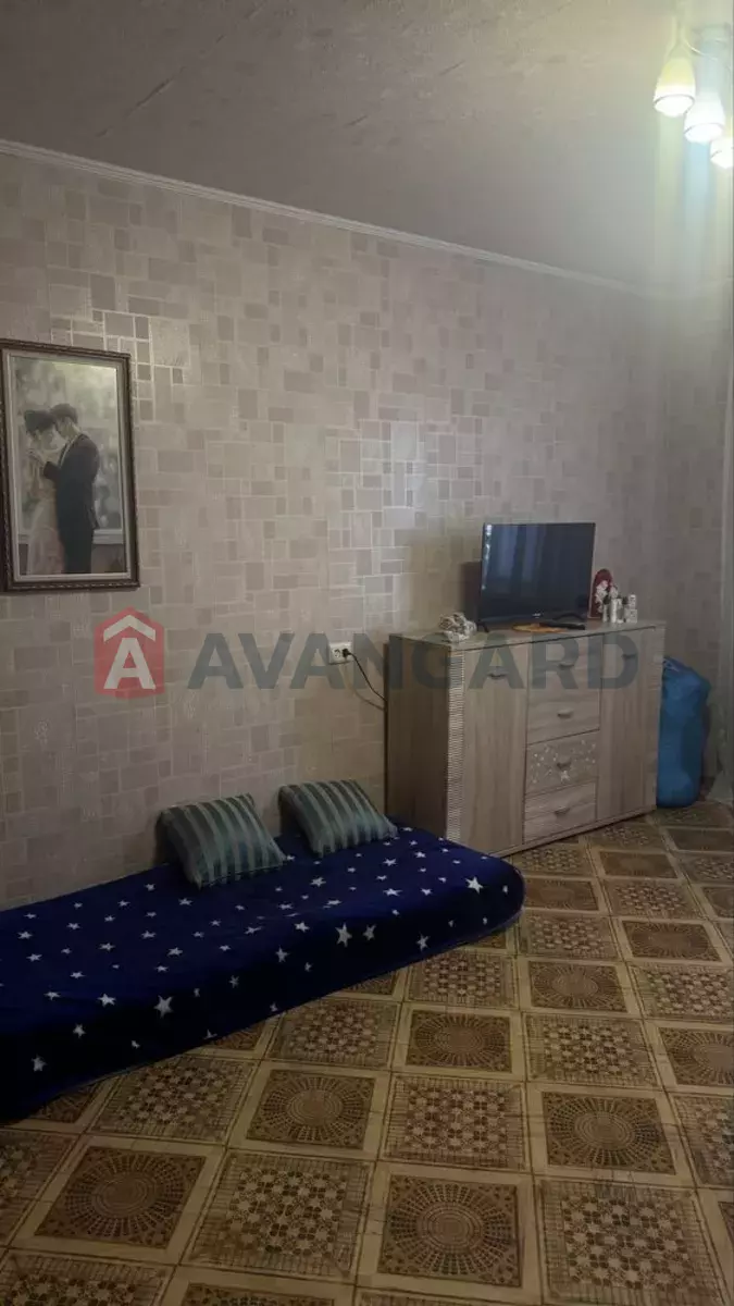 1 ��. ��������, 40/-/10 ��. �., 6/9 ������ ���� 8