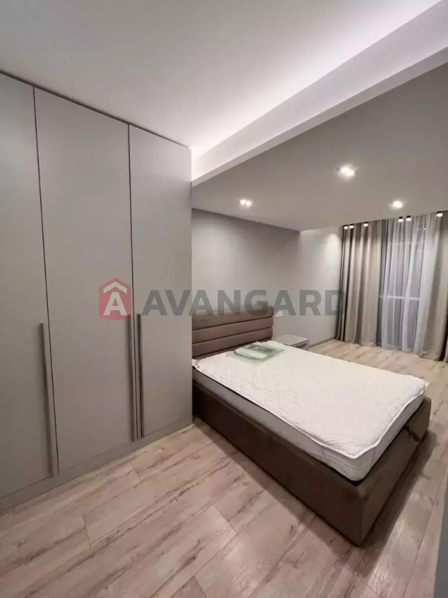 4 ��. ��������, 130/-/- ��. �., 2/14 ������ ���� 3