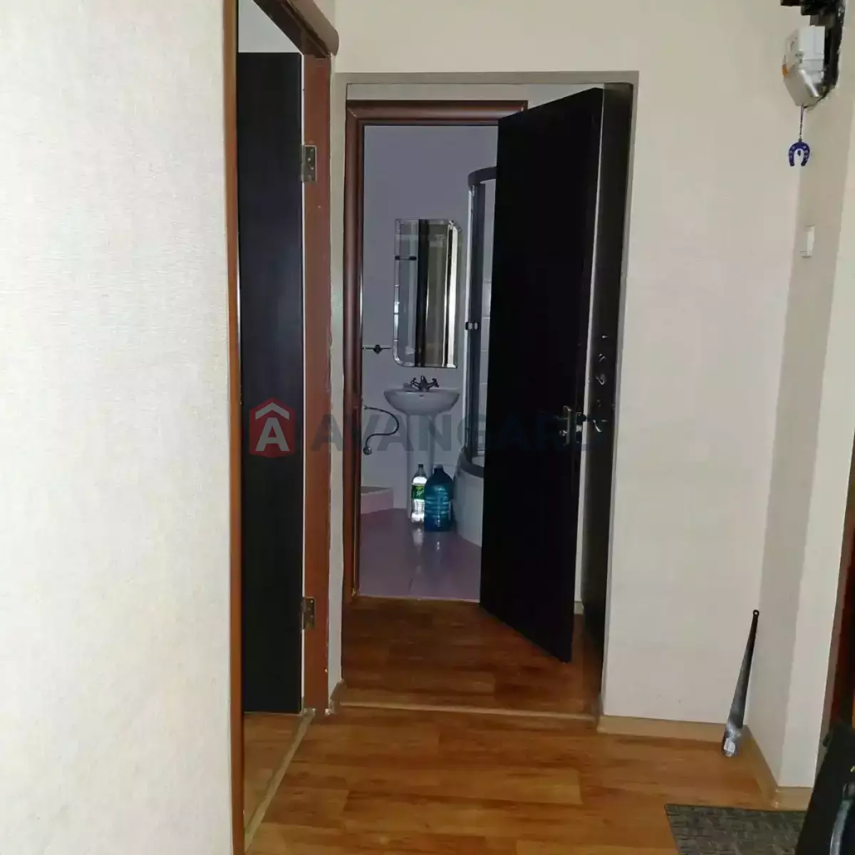 3 ��. ��������, 57/30/8 ��. �., 7/9 ������ ���� 17