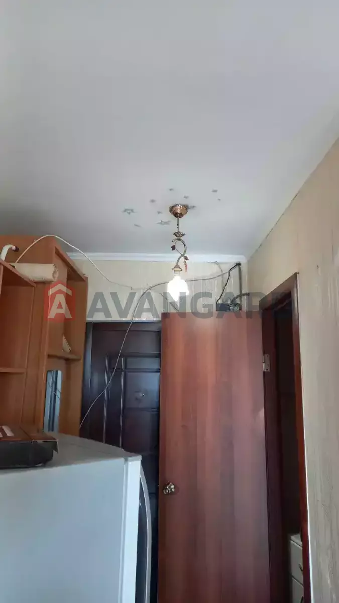 1 ��. ��������, 18/-/- ��. �., 4/10 ������ ���� 5